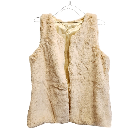 Cream Faux Fur Vest Fully Lined - Picture 1 of 3